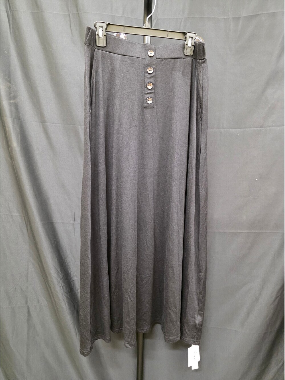 ROOSCIER BUTTON‑FRONT HIGH‑WAIST FLARE MAXI SKIRT BLACK SIZE LARGE